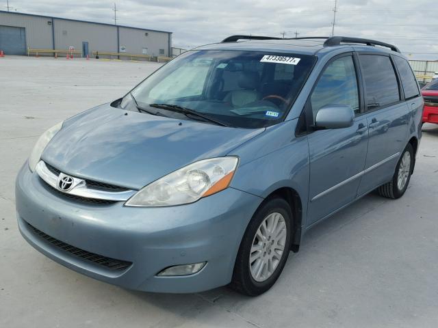 5TDZK22C48S123023 - 2008 TOYOTA SIENNA XLE SILVER photo 2