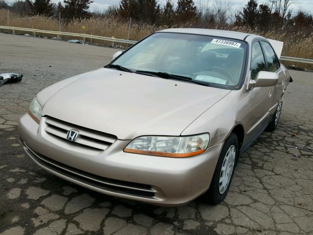 1HGCG56482A012895 - 2002 HONDA ACCORD LX TAN photo 2