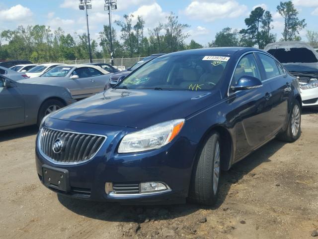 2G4GS5EK7C9167090 - 2012 BUICK REGAL PREM BLUE photo 2