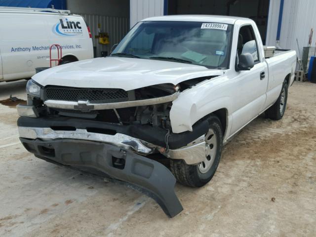 1GCEC14V65Z170729 - 2005 CHEVROLET SILVERADO WHITE photo 2