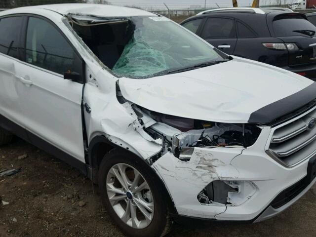 1FMCU9GD8HUE59890 - 2017 FORD ESCAPE SE 白色 照片 9