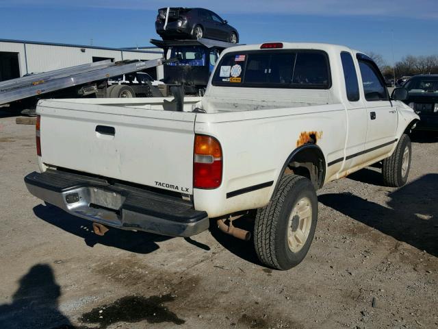 4TAWM72N2VZ269759 - 1997 TOYO TACOMA WHITE photo 4