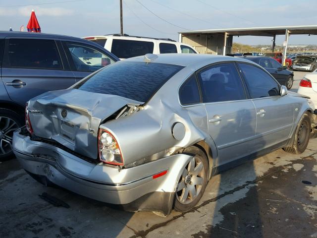 WVWRH63B42P239013 - 2002 VOLKSWAGEN PASSAT GLX GRAY photo 4