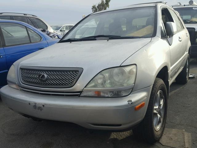 JTJGF10U810104563 - 2001 LEXUS RX 300 SILVER photo 2