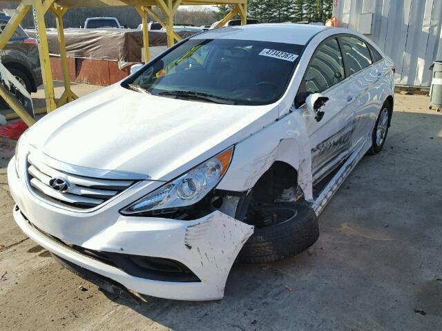 5NPEB4AC5EH889856 - 2014 HYUNDAI SONATA GLS WHITE photo 9