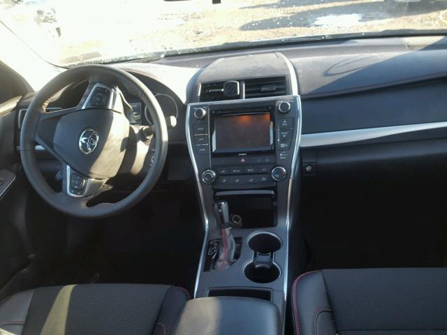 4T1BF1FK5HU373816 - 2017 TOYOTA CAMRY LE შავი ფოტო 9