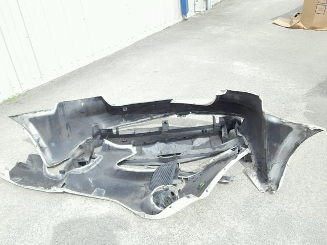 2G2WP522041150724 - 2004 PONTIAC GRAND PRIX WHITE photo 9