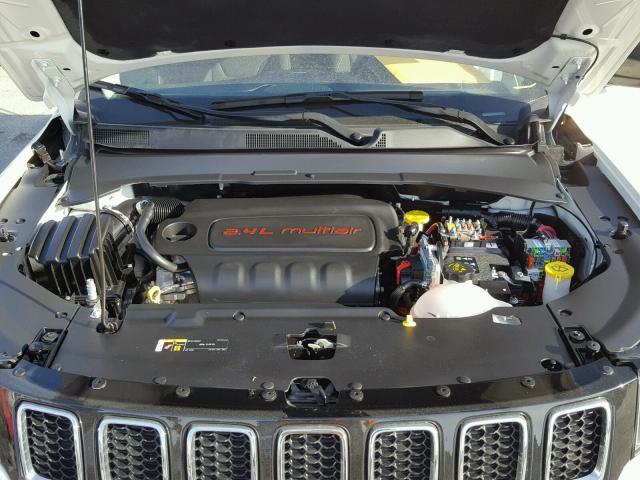 3C4NJDAB1HT646429 - 2017 JEEP COMPASS SP თეთრი ფოტო 7