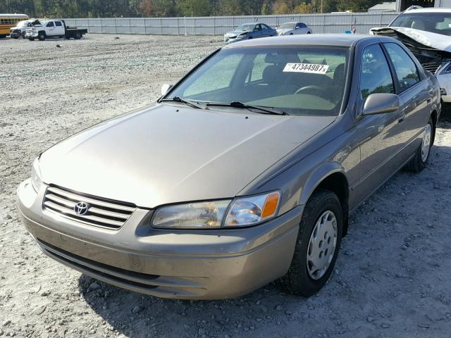 4T1BG22K0XU408480 - 1999 TOYOTA CAMRY CE BROWN photo 2