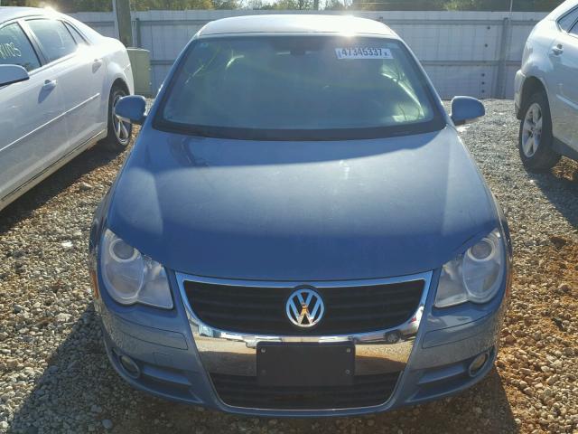 WVWFA71F27V015731 - 2007 VOLKSWAGEN EOS 2.0T L BLUE photo 9