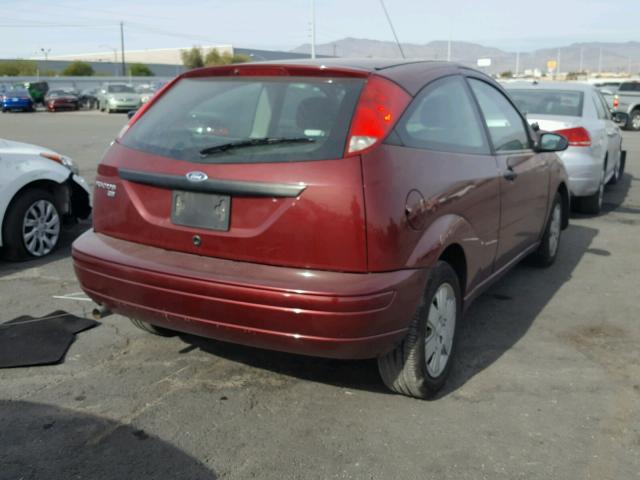 1FAFP31N17W332186 - 2007 FORD FOCUS ZX3 MAROON photo 4