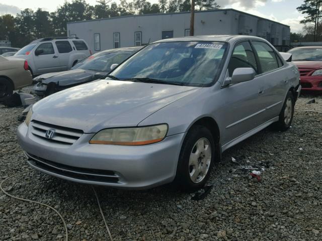 1HGCG16502A013430 - 2002 HONDA ACCORD EX SILVER photo 2