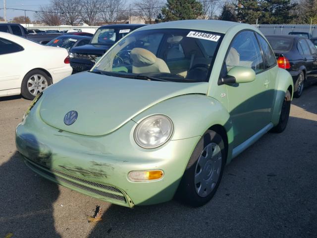 3VWBS21C31M418149 - 2001 VOLKSWAGEN NEW BEETLE 绿色 照片 2