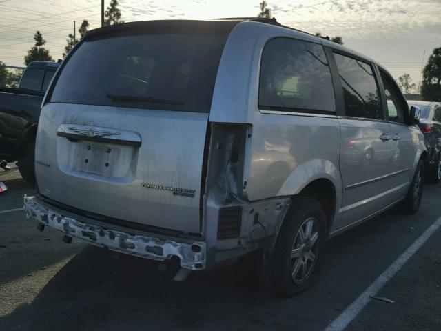 2A4RR5D10AR472648 - 2010 CHRYSLER TOWN & COU SILVER photo 4