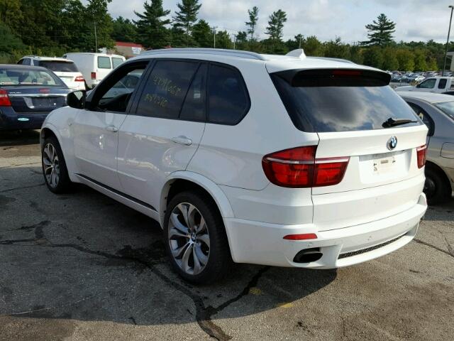 5UXZV8C56BL418643 - 2011 BMW X5 XDRIVE5 WHITE photo 3