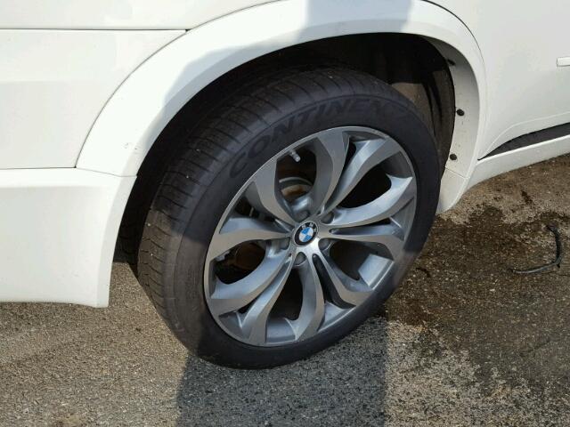 5UXZV8C56BL418643 - 2011 BMW X5 XDRIVE5 WHITE photo 9