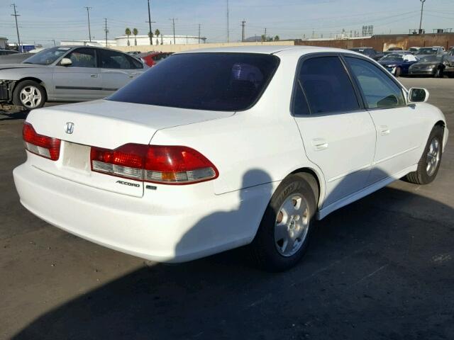 1HGCG16582A071303 - 2002 HONDA ACCORD EX WHITE photo 4