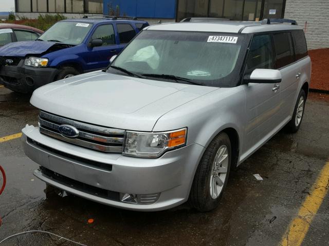 2FMGK5CC0ABA90242 - 2010 FORD FLEX SEL TAN photo 2