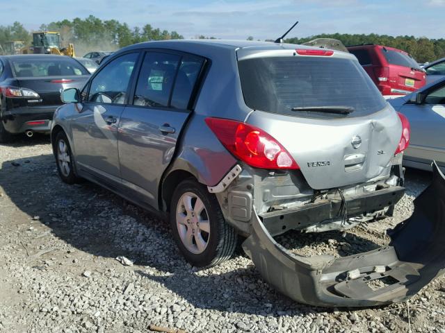 3N1BC13E38L385178 - 2008 NISSAN VERSA S GRAY photo 3