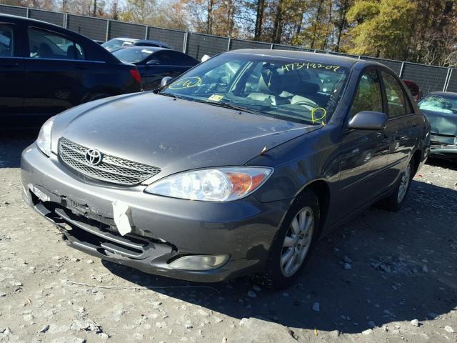 4T1BF30K84U572499 - 2004 TOYOTA CAMRY LE GRAY photo 2