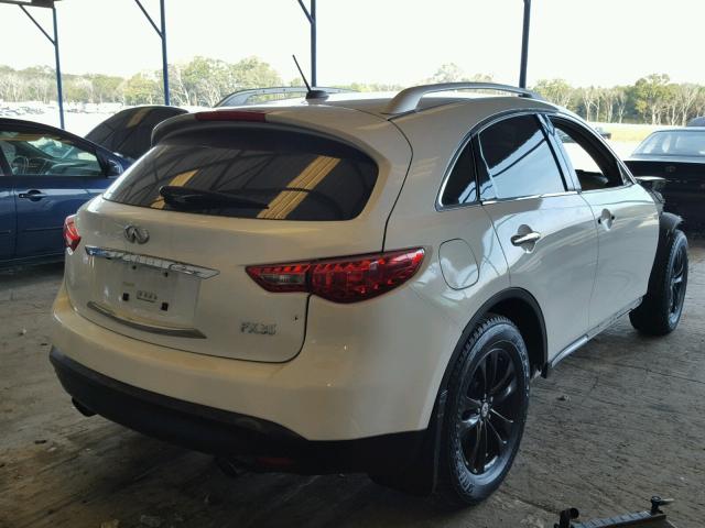 JNRAS18W49M153757 - 2009 INFINITI FX35 WHITE photo 4