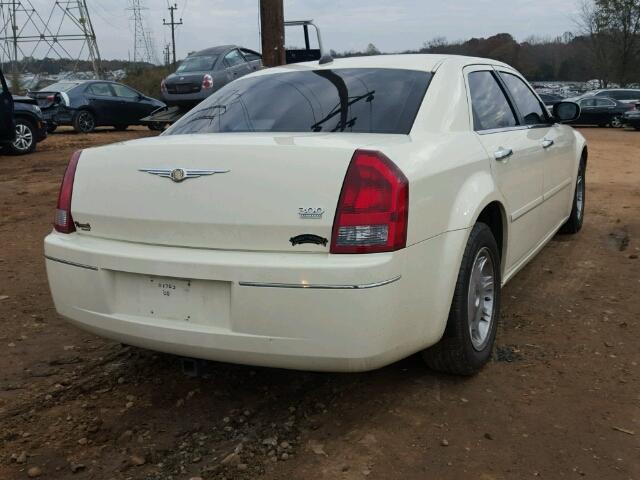 2C3JA53G45H649847 - 2005 CHRYSLER 300 TOURIN CREAM photo 4