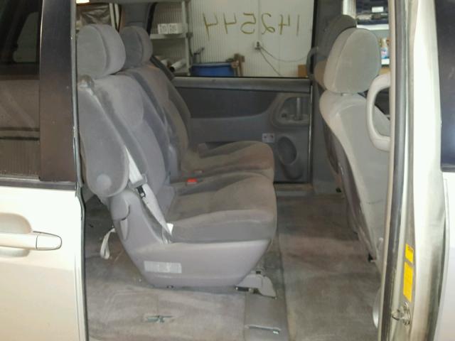 5TDZA23C65S377734 - 2005 TOYOTA SIENNA CE SILVER photo 6