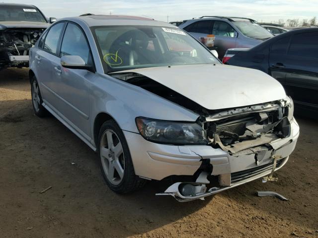 YV1MH682352116463 - 2005 VOLVO S40 T5 SILVER photo 1