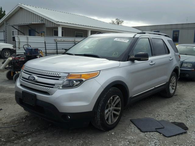 1FMHK7D85CGA44959 - 2012 FORD EXPLORER X SILVER photo 2