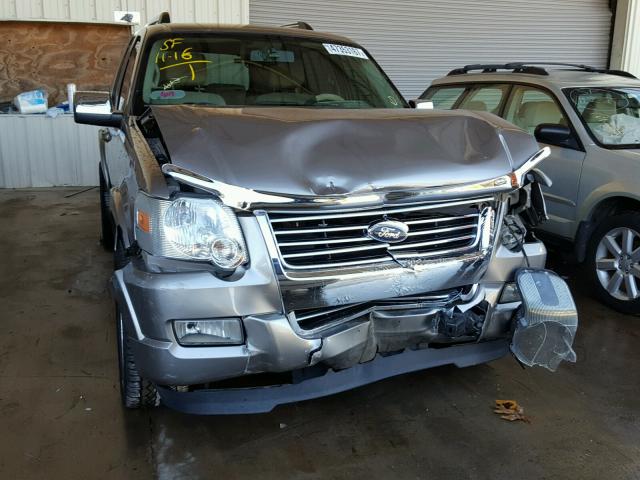 1FMEU63E18UA29902 - 2008 FORD EXPLORER X GRAY photo 9