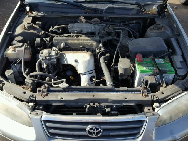 4T1BG22KXYU711123 - 2000 TOYOTA CAMRY CE GRAY photo 7