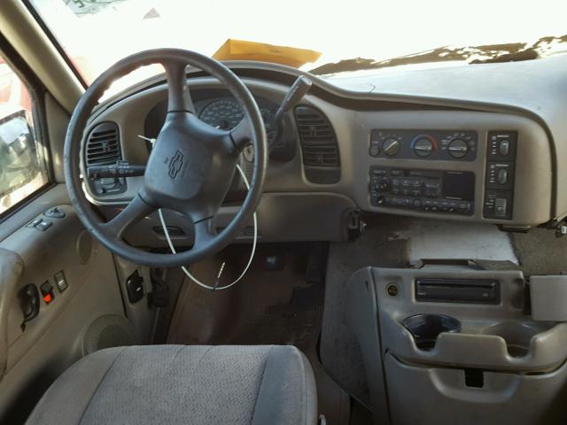 1GNDM19W71B150753 - 2001 CHEVROLET ASTRO GRAY photo 9