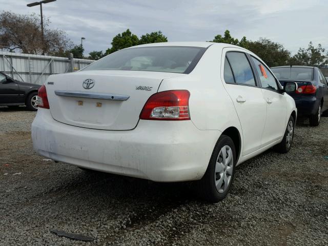 JTDBT923881233626 - 2008 TOYOTA YARIS WHITE photo 4