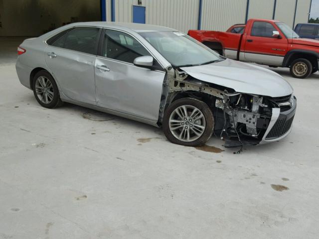 4T1BF1FK3FU493000 - 2015 TOYOTA CAMRY LE 银色 照片 1