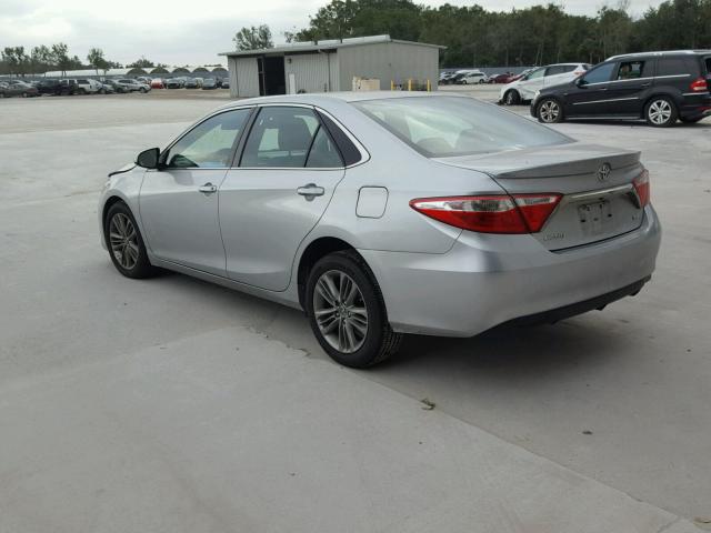 4T1BF1FK3FU493000 - 2015 TOYOTA CAMRY LE SILVER photo 3