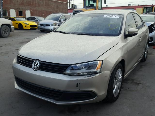 3VWD07AJ3EM213169 - 2014 VOLKSWAGEN JETTA SE GOLD photo 2