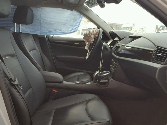 WBAVM1C59DVW46487 - 2013 BMW X1 SDRIVE2 Srebrny zdjęcie 5