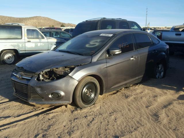 1FADP3F27EL413424 - 2014 FORD FOCUS SE GRAY photo 2