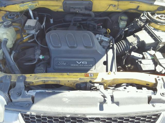 1FMYU03111KE80210 - 2001 FORD ESCAPE XLT YELLOW photo 7