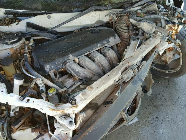 2T1KR32E28C697021 - 2008 TOYOTA COROLLA MA WHITE photo 7