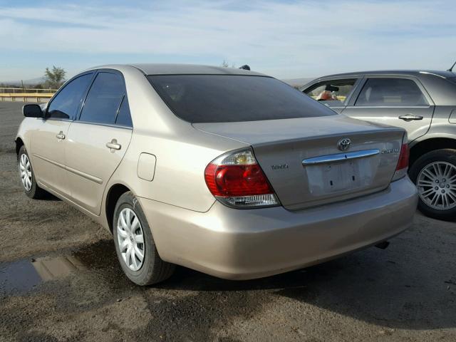 4T1BE30K95U603098 - 2005 TOYOTA CAMRY LE GOLD photo 3