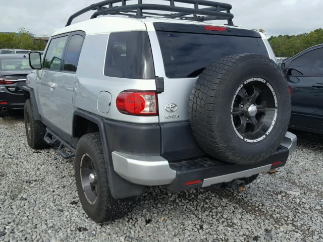 JTEBU11F370047163 - 2007 TOYOTA FJ CRUISER SILVER photo 3