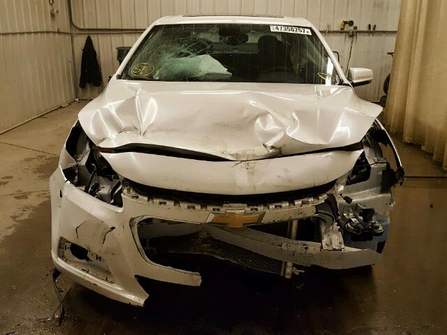 1G11C5SL2FU119923 - 2015 CHEVROLET MALIBU 1LT 白色 照片 9