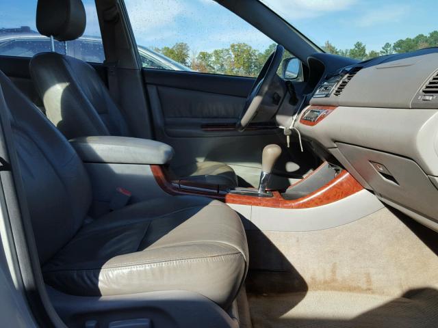 JTDBF32K730148187 - 2003 TOYOTA CAMRY LE ვერცხლისფერი ფოტო 5