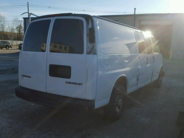 1GCGG29U261228810 - 2006 CHEVROLET EXPRESS G2 WHITE photo 4