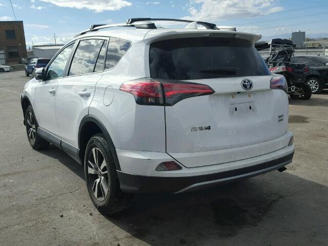 2T3RFREV0HW566097 - 2017 TOYOTA RAV4 XLE WHITE photo 3