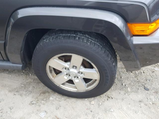 1J8HG48NX6C274974 - 2006 JEEP COMMANDER Qəhvəyi foto 9