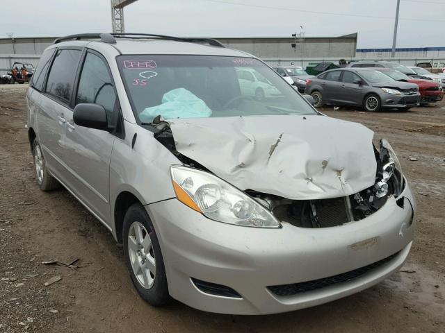 5TDZK23C58S204546 - 2008 TOYOTA SIENNA CE SILVER photo 1