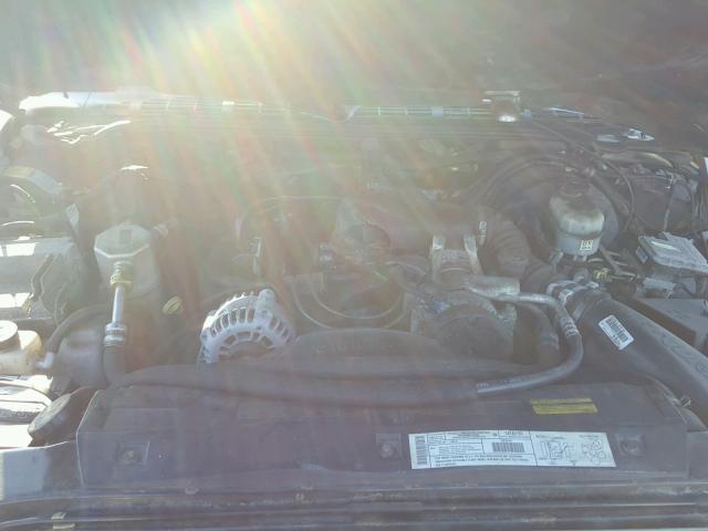 1GNDT13W012100353 - 2001 CHEVROLET BLAZER SILVER photo 7