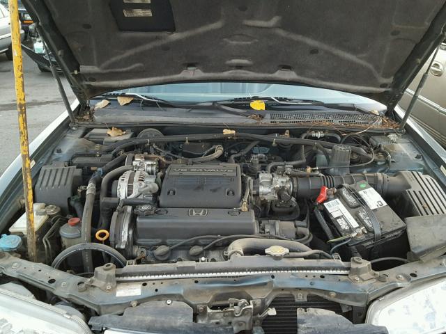 1HGCE6679TA000679 - 1996 HONDA ACCORD EX GREEN photo 7